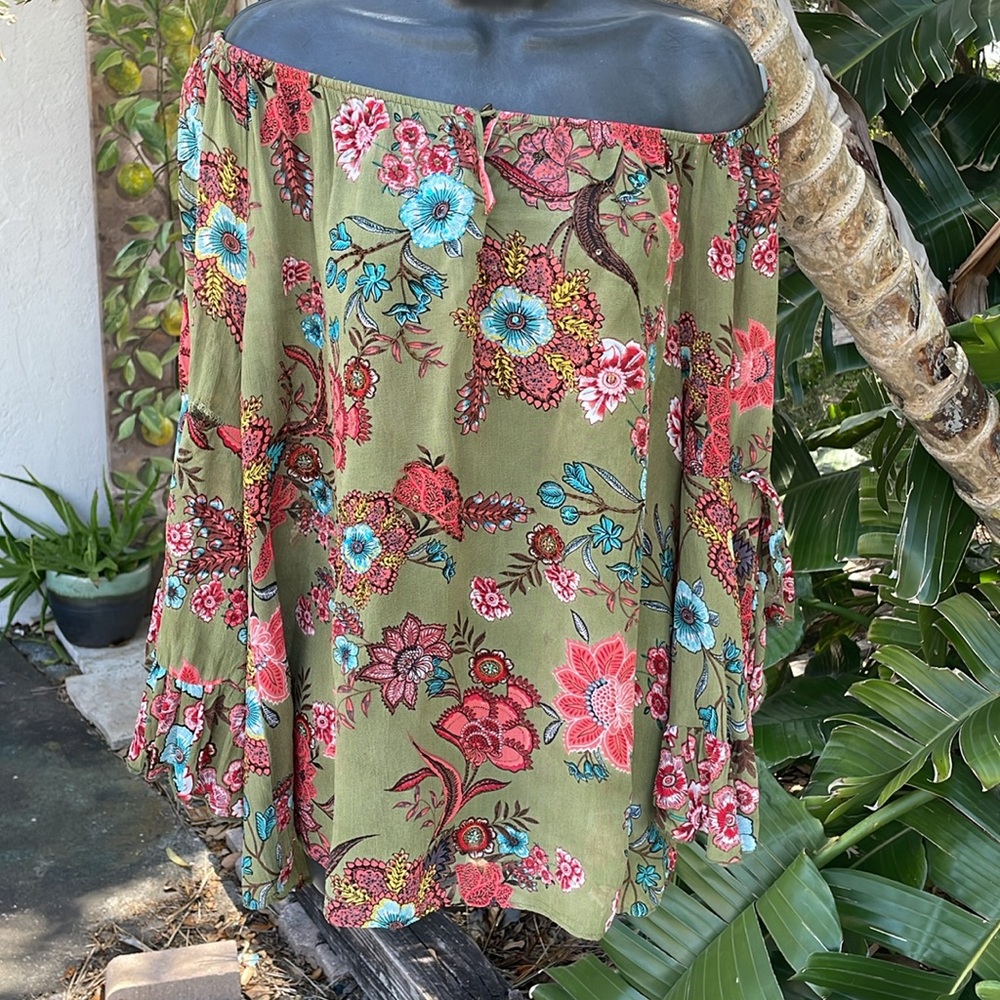 Bila off the shoulder, floral bohemian peasant blouse with ruffled sleev…
